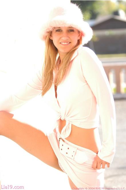 Beautiful Lia19